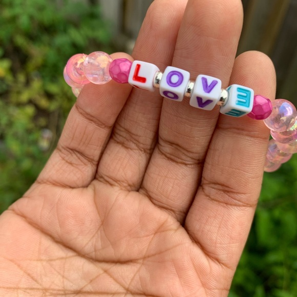 Stretch Hand Crafted Spell out Love Bracelet - Picture 3 of 3